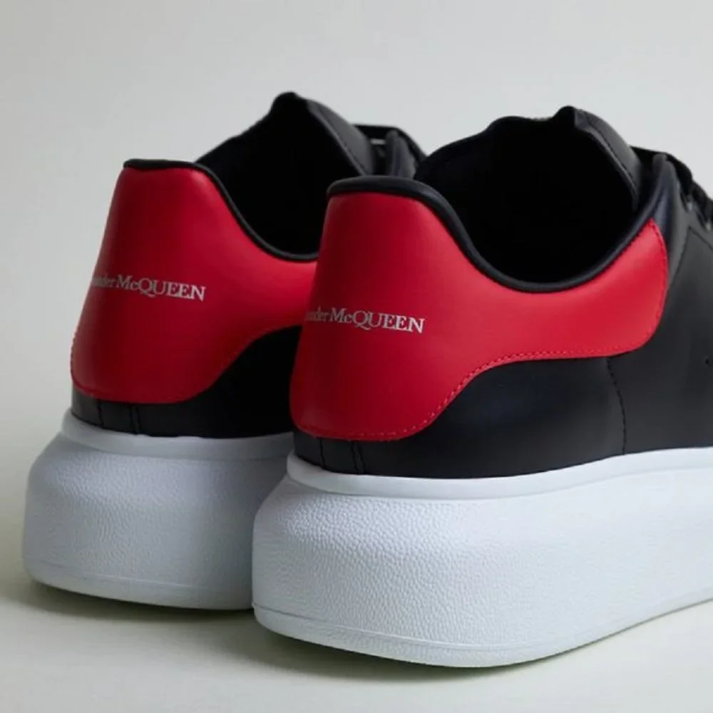 Alexander McQueen  Oversize Colorblock Sneaker BLACK/ DARK CORAL - Picture 7 of 15
